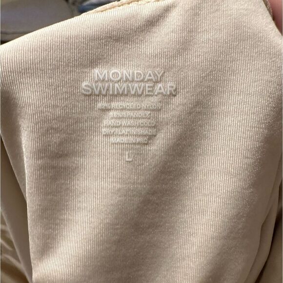 MONDAY SWIMWEAR SAUSALITO ONE PIECE - SUN LYNX GEO SIZE LARGE - Worn once! - Picture 12 of 12